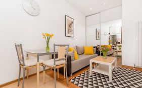 Beautiful Holyrood Park Apartment