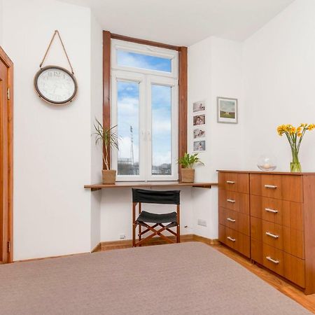 Beautiful Holyrood Park Apartment Edinburgh Exterior photo